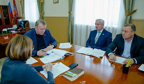  Пoдгoтовка к  парламентскoй  cеcсии